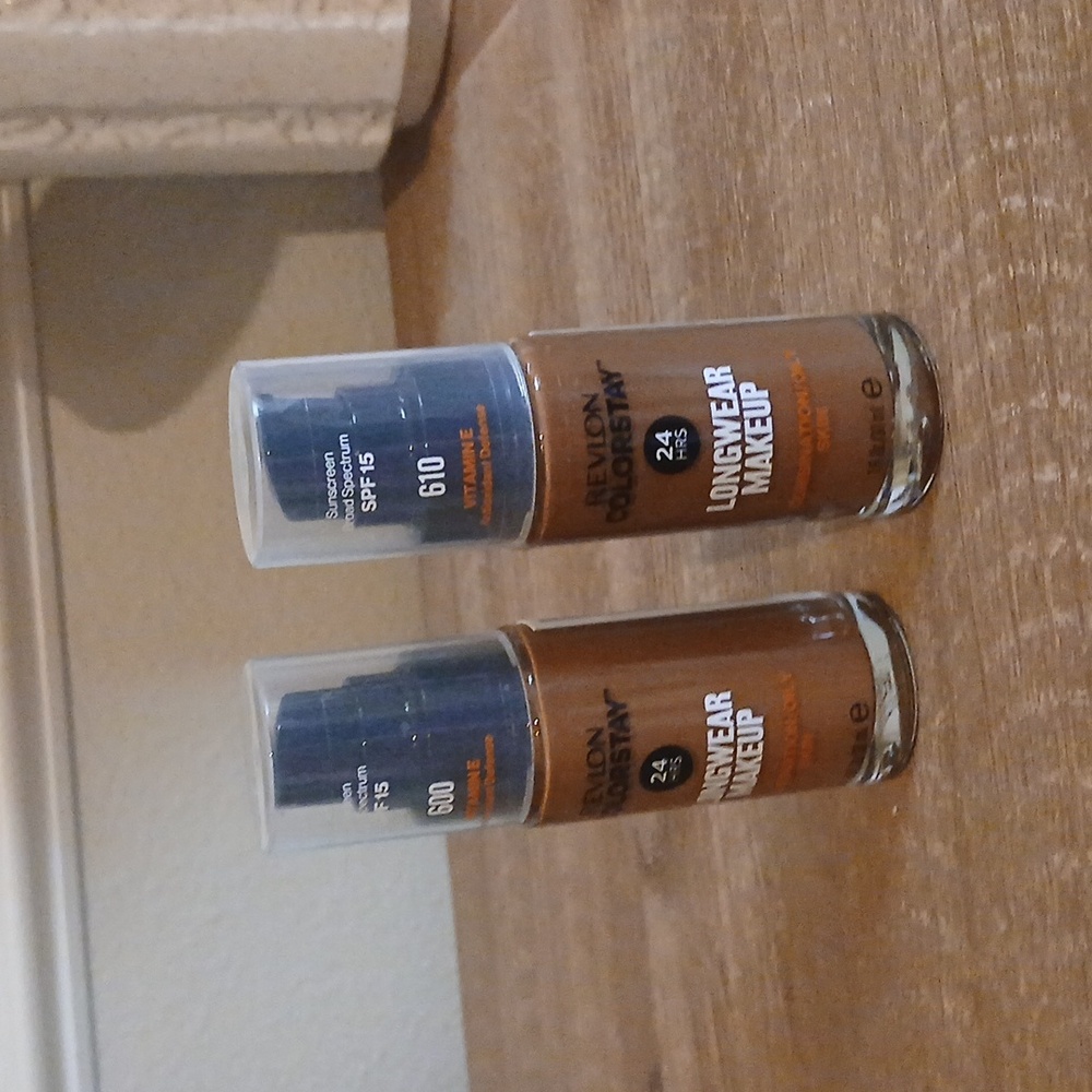 New Two Revlon Colorstay Longwear Makeup Skin Combination SPF 15 Makeup Beauty - Picture 8 of 12